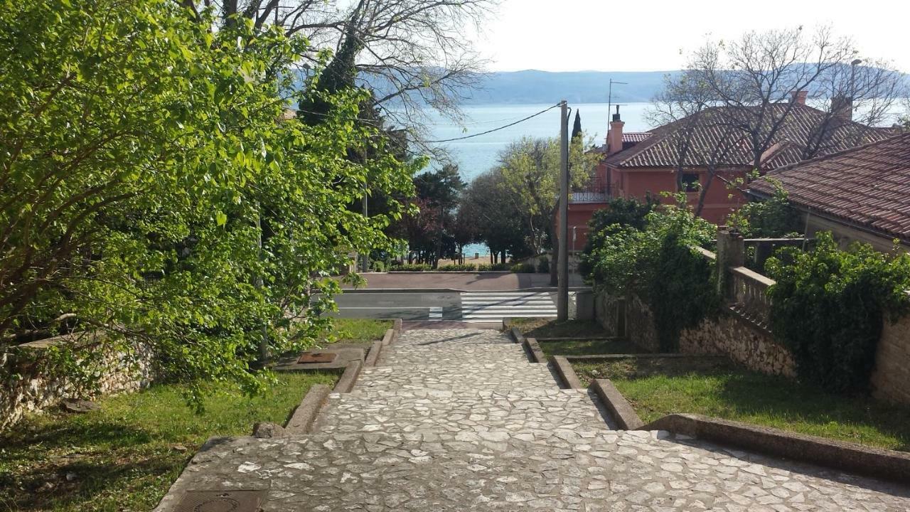 Apartments Jasminka Novi Vinodolski Bagian luar foto